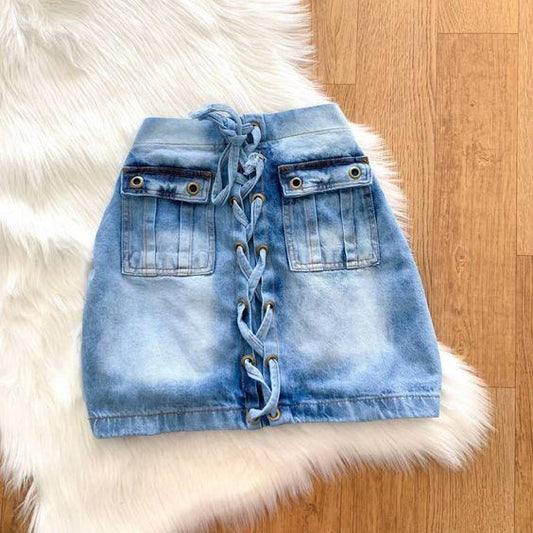 Saia Jeans com Cordão e Bolsos Salientes