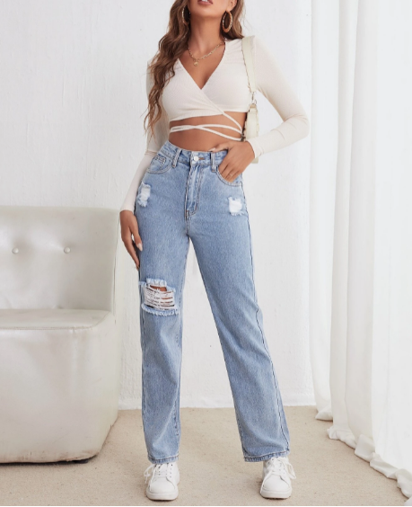 Calça  jeans perna alta reta rasgada